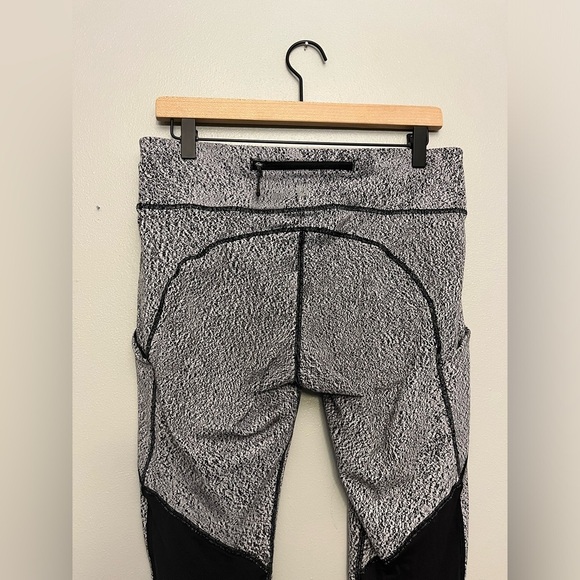 Lululemon Speed Tight V - Size 10 - Picture 9 of 16